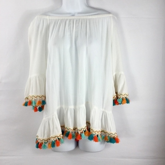 CROWN & Ivy Paradise II Tassel Peasant Top - Picture 4 of 7